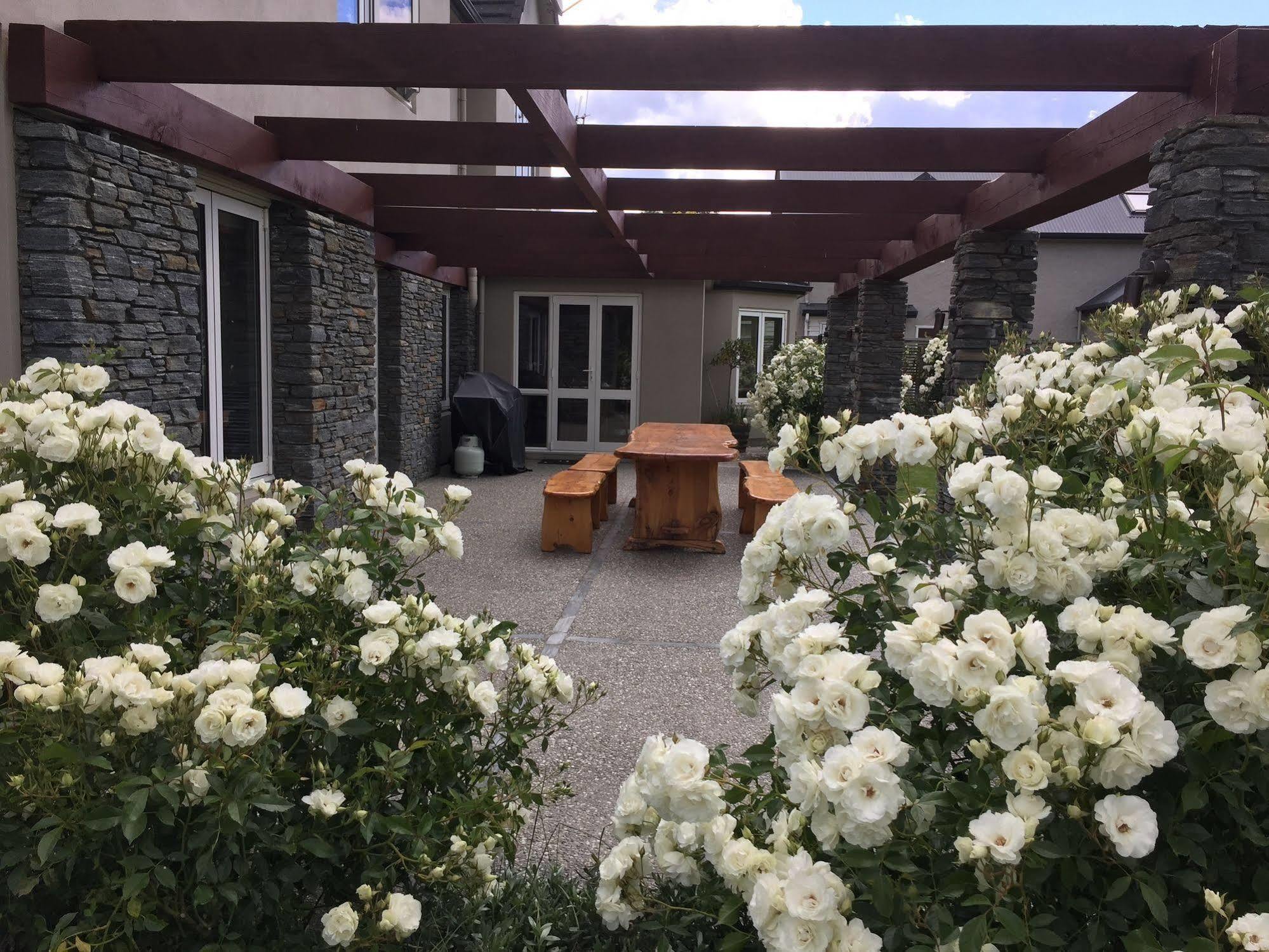 Queenstown Country Lodge Lake Hayes Экстерьер фото