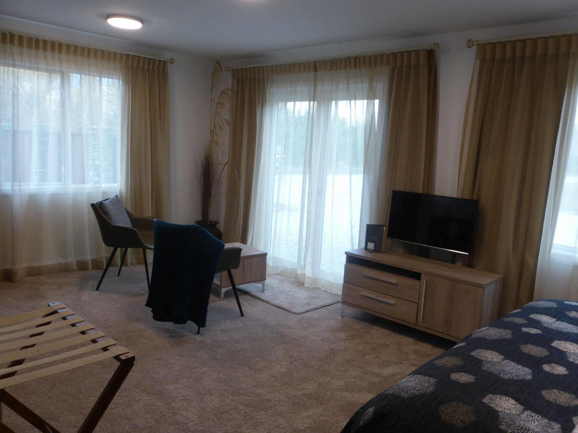 Queenstown Country Lodge Lake Hayes Экстерьер фото