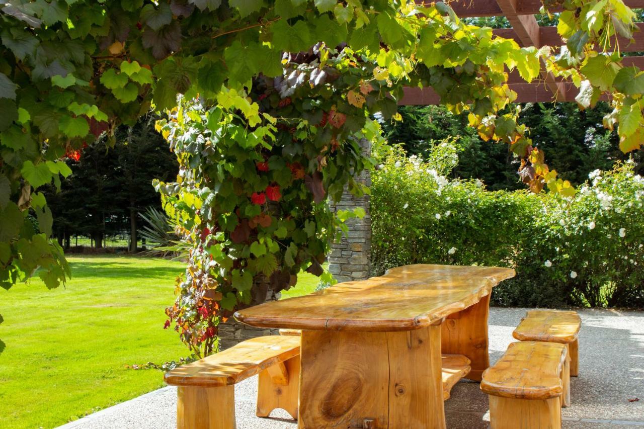 Queenstown Country Lodge Lake Hayes Экстерьер фото